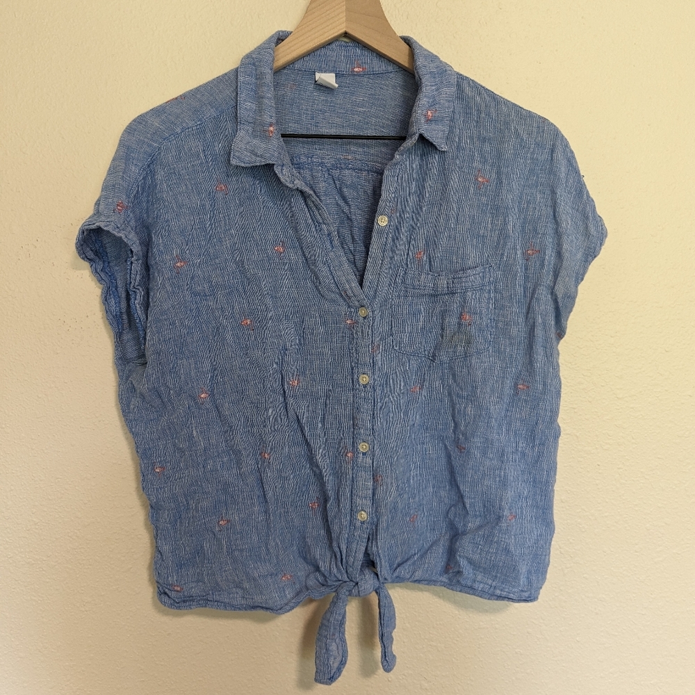 Old Navy • Adorable Button Up / Tie Waist Top • L